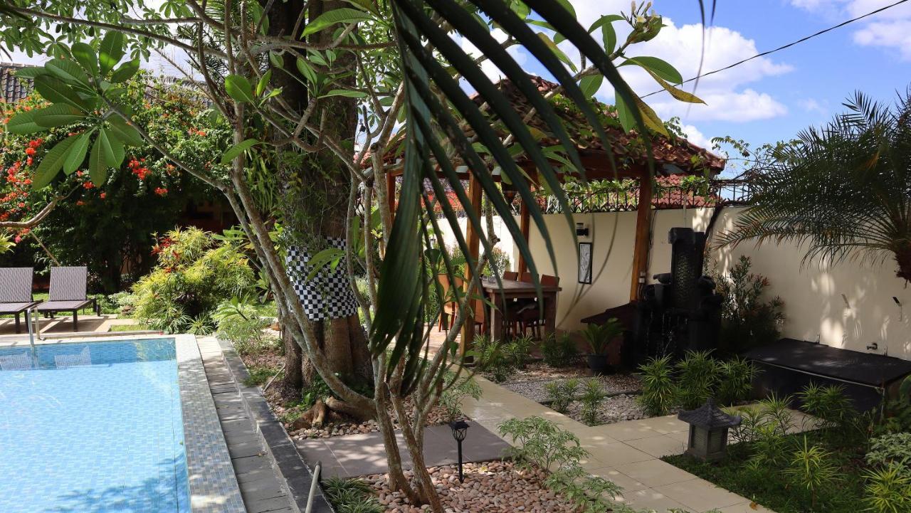 Rosseno Villa Yogyakarta Esterno foto