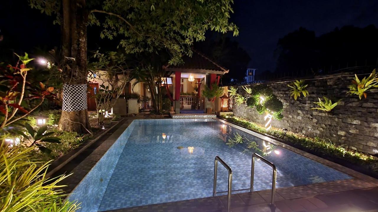 Rosseno Villa Yogyakarta Esterno foto