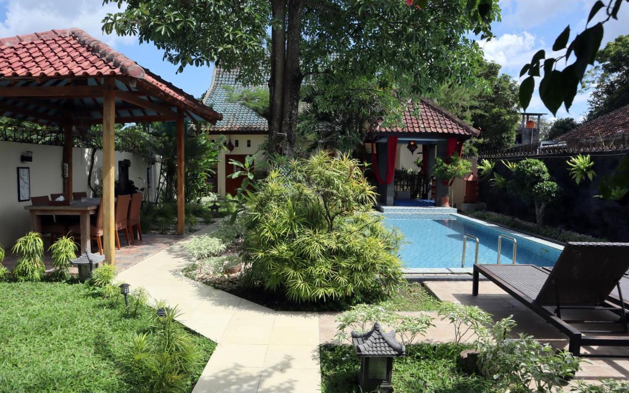 Rosseno Villa Yogyakarta Esterno foto