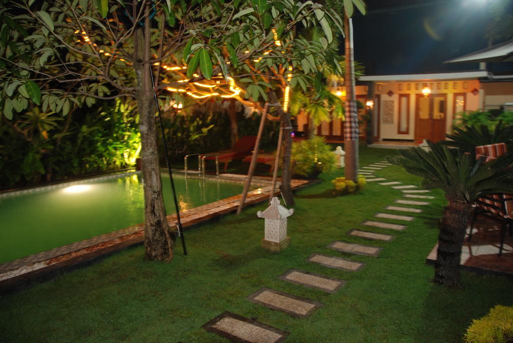 Rosseno Villa Yogyakarta Esterno foto