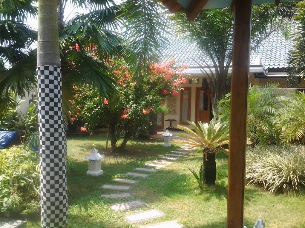 Rosseno Villa Yogyakarta Esterno foto